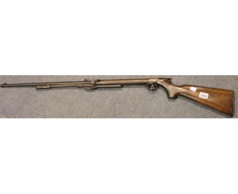 Vintage under lever air rifle numbered S71561. P&amp;P Group 3 (£25+VAT for the first lot and £5+VAT for subsequent lots) 