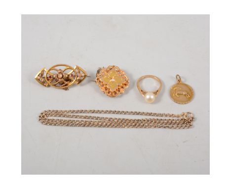 A collection of gold jewellery to include a 7.7mm cultured pearl dress ring in 9 carat yellow gold, ring size J, brooches, zo