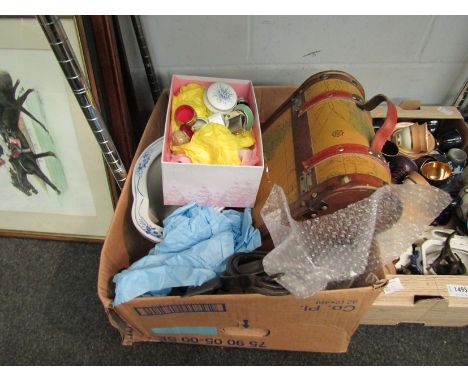 A box of miscellaneous including blue and white ceramic jardiniere and pill boxes etc.
