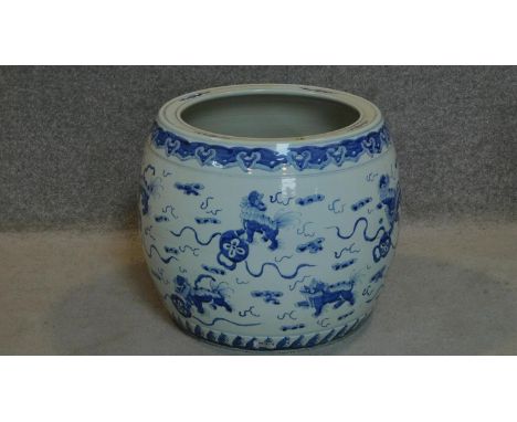 A large blue and white Chinese garden planter. H.40 W.40cm 
