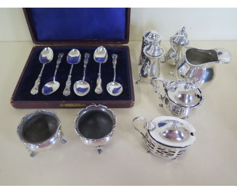 A collection of silver salts condiments - a cased set of six teaspoons - approx 9.1 troy oz 