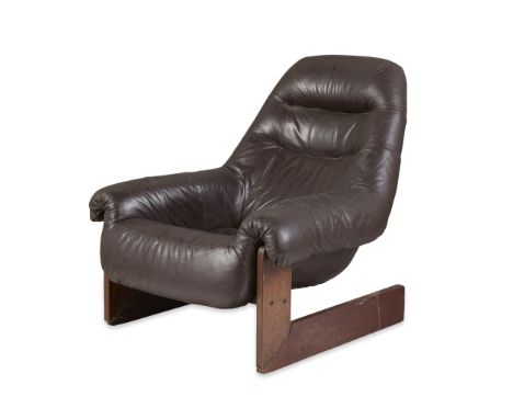 Moveis Corazza, Brazil. Leather lounge chair with wooden body and tufted leather cushions. "Moveis Corazza Brazil" printed al