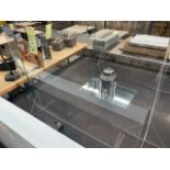 Plexiglass partition 36 x 32´´