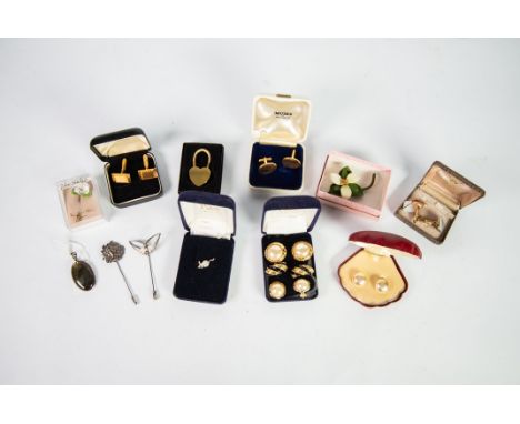 STERLING SILVER AND OVAL CABOCHON AGATE PENDANT 3 stick pins costume jewellery by PAVE etc in 6 associated cases and three ca