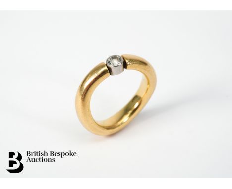Gentleman's 18ct yellow gold solitaire ring. The shaped band set with a single cubic-zircon, size N, approx 12 gms.&nbsp;