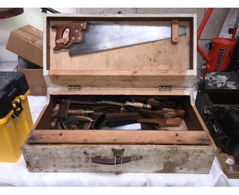 A vintage case of carpenters tools including saws &amp; planes etc.