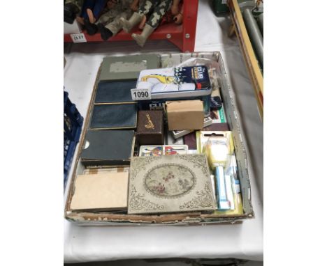 A quantity of collectors playing cards