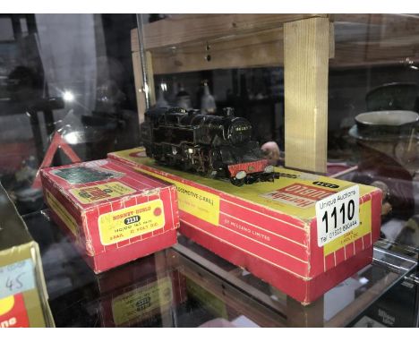 3 Hornby Dublo 2 rail locomotives, 2231 class 08 diesel shunter, D3302 (boxed), 2234 class 55 Deltic Diesel, D9012 'Crepelo' 