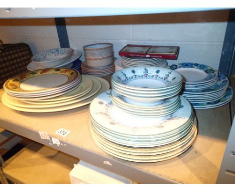 Shelf of mixed ceramics including Villeroy and Boch 