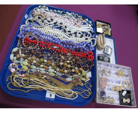 Imitation Pearl Bead Necklace, gilt coloured chains, assorted gilt earrings, small collection of brooches, a rope chain, stam