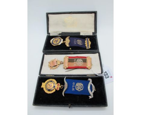 A 9ct Gold Medallion Pendant, 'Justice Truth Philanthropy', engraved verso "Presented to Bro. W.T. Law on His Raising to 2nd 