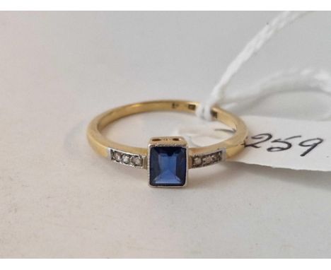 A ART DECO SAPPHIRE AND DIAMOND RING 18CT GOLD SIZE Q 2.5 GMS BOXED