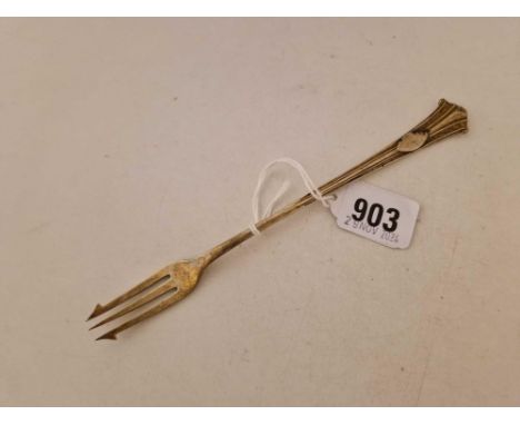 An Onslow pattern pickle fork, Sheffield 1907 by M&amp;W