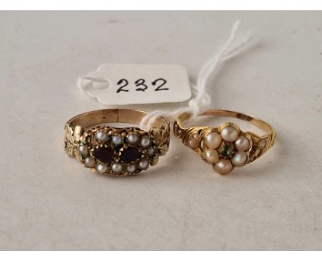 A AMETHYST AND PEARL ANTIQUE RING SIZE Q AND PERIDOT AND PEARL ANTIQUE RING SIZE R BOTH IN GOLD 4.3 GMS INC.