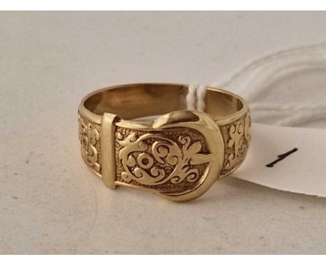 A buckle ring 9ct size R 3.9 gms