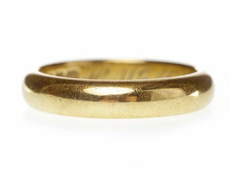 EIGHTEEN CARAT GOLD WEDDING BANDwith personal inscription to the inside of the shank, size K, 5.3g