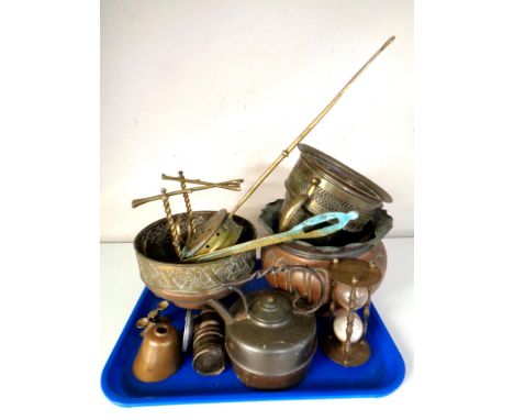 A tray containing antique and later metal wares including a 19th century copper planter, kettle, carbide lamp, chestnut roast