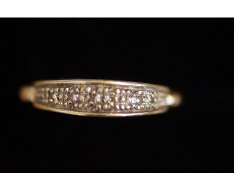 9ct Gold ring set with diamonds Size Q 