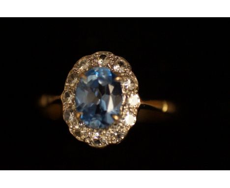 9ct Gold ring set with aquamarine &amp; diamonds Size Q 