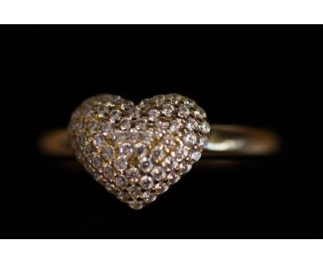 9ct Gold ring heart shaped with clear stones Size O 