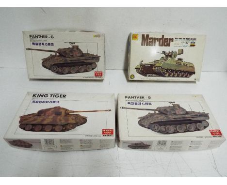 Academy - Minicraft - Otaki - A lot of 4 unmade 1/48 scale motorized tank model kits including # 1318 King Tiger, # 1320 Pant