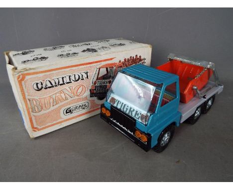 Gozan Juguetes (Spain) - A boxed vintage pressed steel and plastic #312 Skip Truck by Gozan (Spain). The model with blue 'Tig