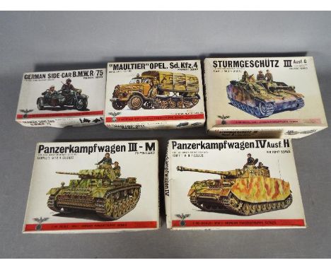 Five Bandai WWII German Panzertruppe / Pin Point series model kits. 1:48 Scale. No. 25 "Panzerkampfwagen IV Ausf. H" Tank, #8