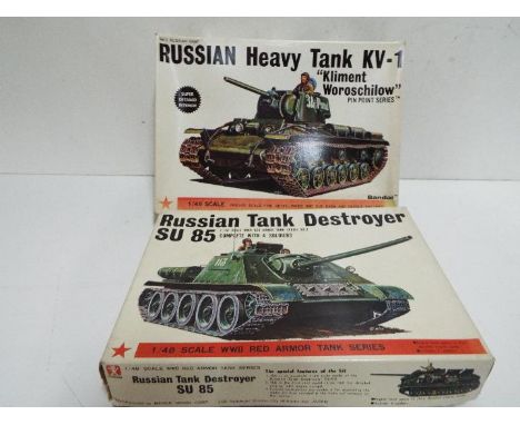 Bandai - 2 boxed unmade Bandai 1:48 scale Russian tank model kits including # 8371 KV-1 heavy tank and # 8372 SU85 tank destr