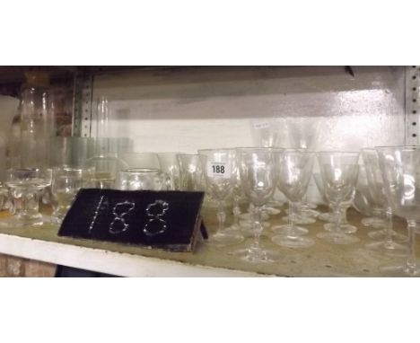 SHELF OF MIXED GLASSWARE      