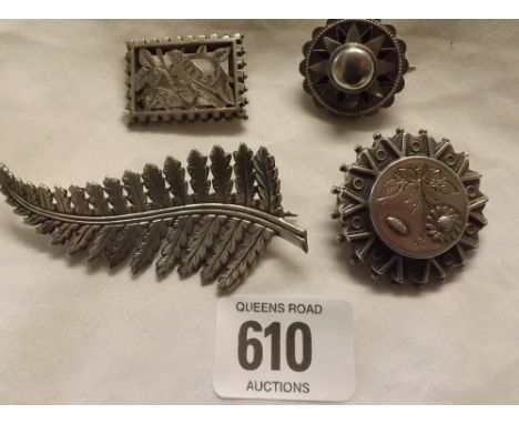 FOUR VICTORIAN SILVER BROOCHES ETC