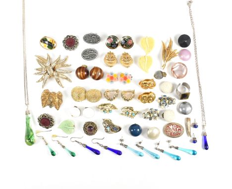 A collection of costume jewellery including Bristol and Bath glass. The lot to include a hallmarked silver chain necklace str