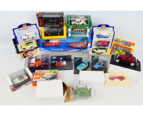 Cararama - Lledo - Vitesse - Bang - Others - A boxed collection of diecast model vehicles in various scales. Lot includes Vit