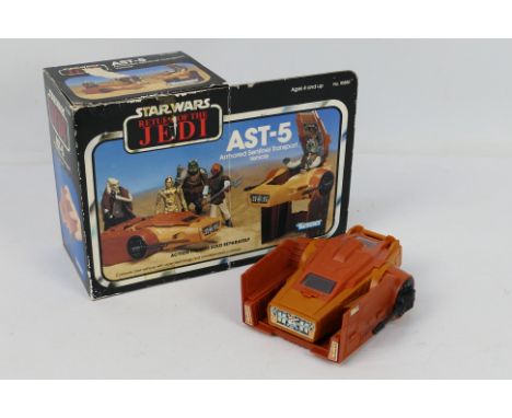 Kenner - Star Wars - Return Of The Jedi - A boxed AST-5 Armoured Sentinel Transport vehicle  # 70880. The model appears Mint 