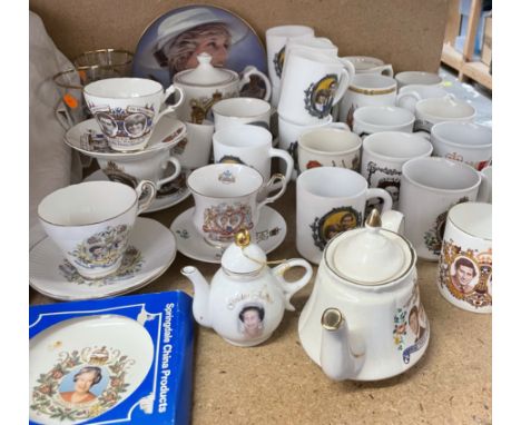 A collection of Royalty related memorabilia including tea cups and saucers, mugs, glasses, plates etc