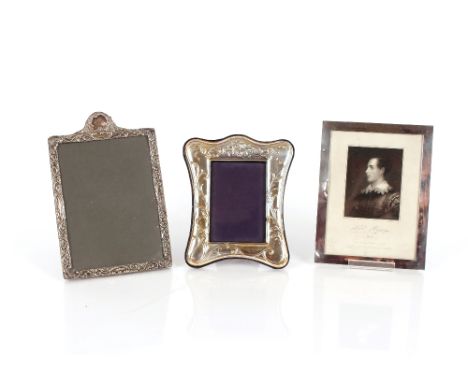 A silver mounted photograph frame,&nbsp;Hallmarked for&nbsp;Birmingham 1924,&nbsp;and enclosing a black and white print of Lo