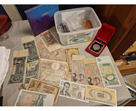 Collection of International and British Coins/Banknotes inc some Silver examples