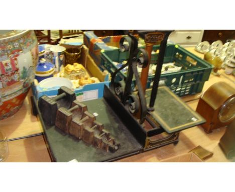 Antique 50 Lbs shop scales with Avery weights