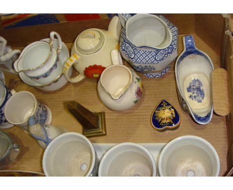 Box of decorative china, Picquot ware sugar bowl, Parian style cherub, Ulysses Blois heart shaped trinket box etc.