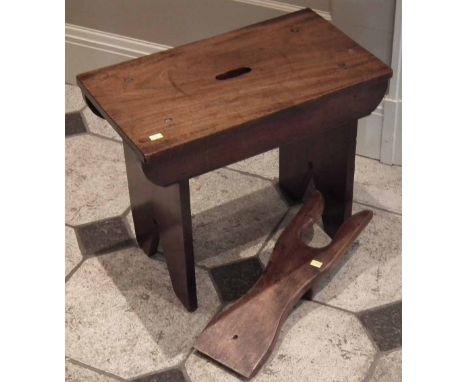 Fruit wood stool and a shoe tree. Condition report: see terms and conditions