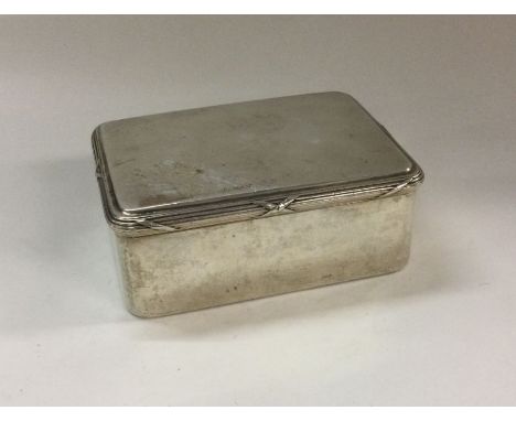 A 19th Century French silver hinged top snuff box. Approx. 186 grams. Est. £120 - £150.