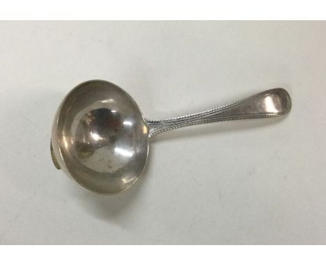 A heavy George III silver caddy spoon. London 1784. By Richard Crossley. Approx. 9 grams. Est. £50 - £80.