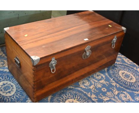 Hardwood storage trunk with metal clasps, 98 cm long x 48 cm wide x 44 cm high 