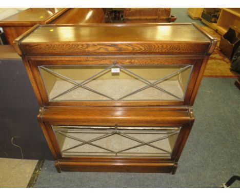 A VINTAGE OAK 2 SECTION STACKING BOOKCASE W-84 H-96 CM