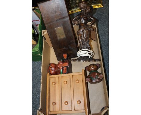 A BOX OF ASSORTED TREEN &amp; METALWARE TO INC MINIATURE SET OF DRAWERS, LAMP ETC