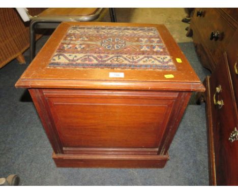 A VINTAGE MAHOGANY COMMODE