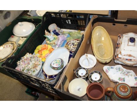 THREE TRAYS OF ASSORTED CERAMICS TO INC A PAIR OF HALCYON DAYS KINGFISHER TEA LIGHT HOLDERS, ANTIQUE CABINET PLATES ETC