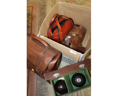 A QUANTITY OF LAWN BOWLS TO INCLUDE VINTAGE THOMAS TAYLOR EXAMPLES 
