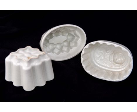 Three ceramic jelly moulds, including a Shelley example (3) 