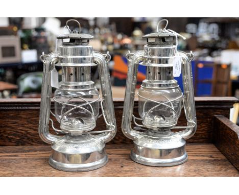 A pair of Feuer hand steel lantern Western 275 baby lamps (2) 