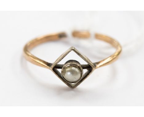 A 9 ct gold dress ring set with a pearl, ring size 'M', gross weight 1.3 grms approx.